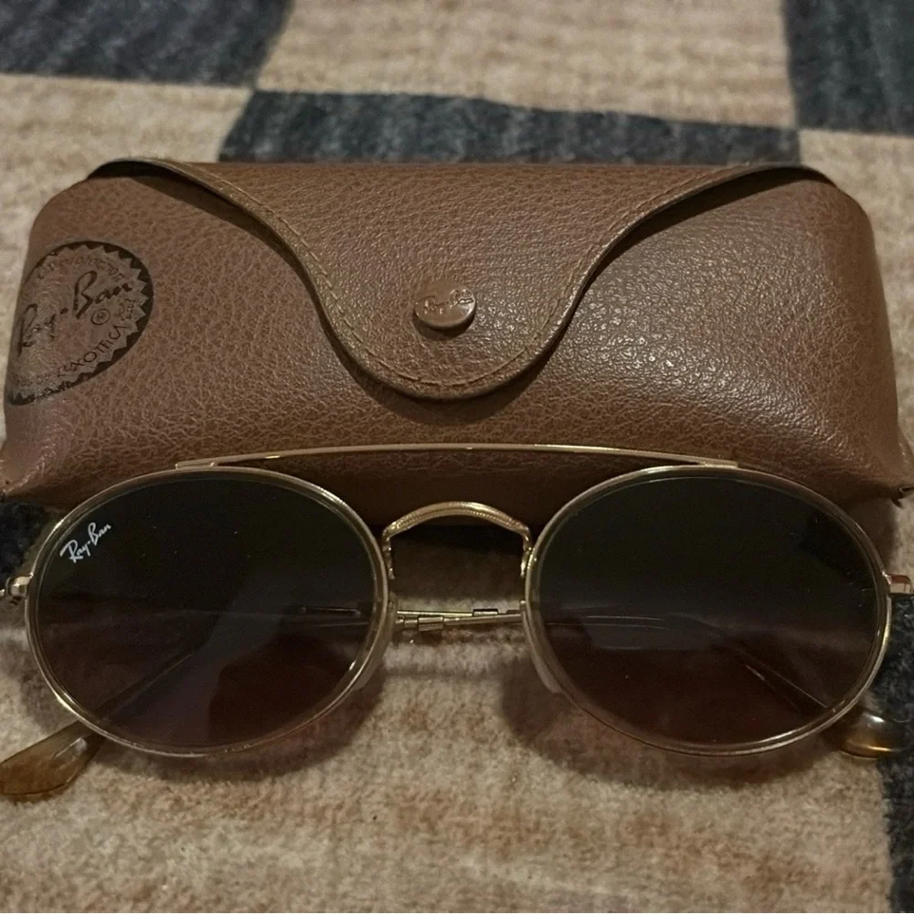 Ray-Ban Round Gold Frame Sunglasses with Brown Lenses