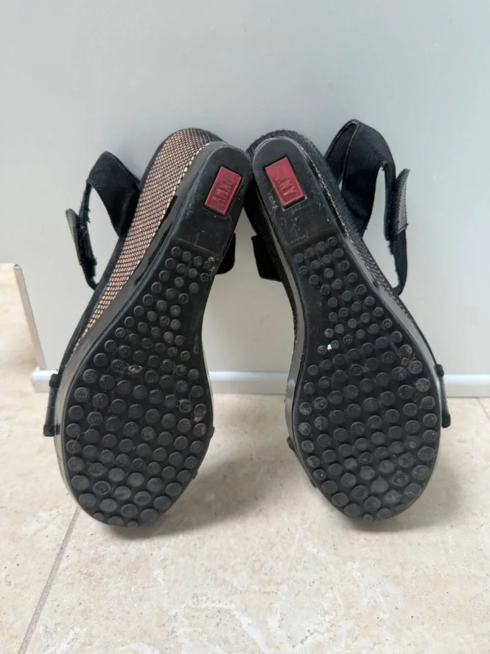 Dkny black wedge