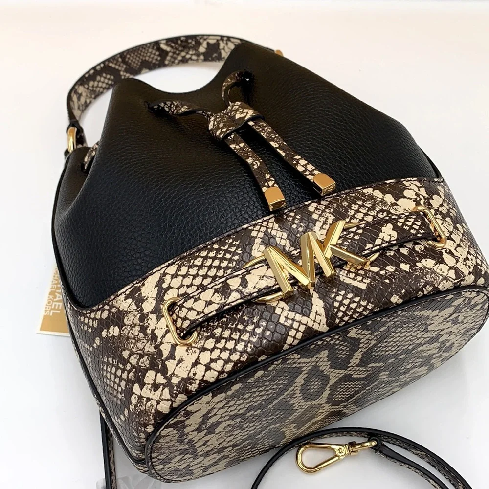Michael Kors or lining take
