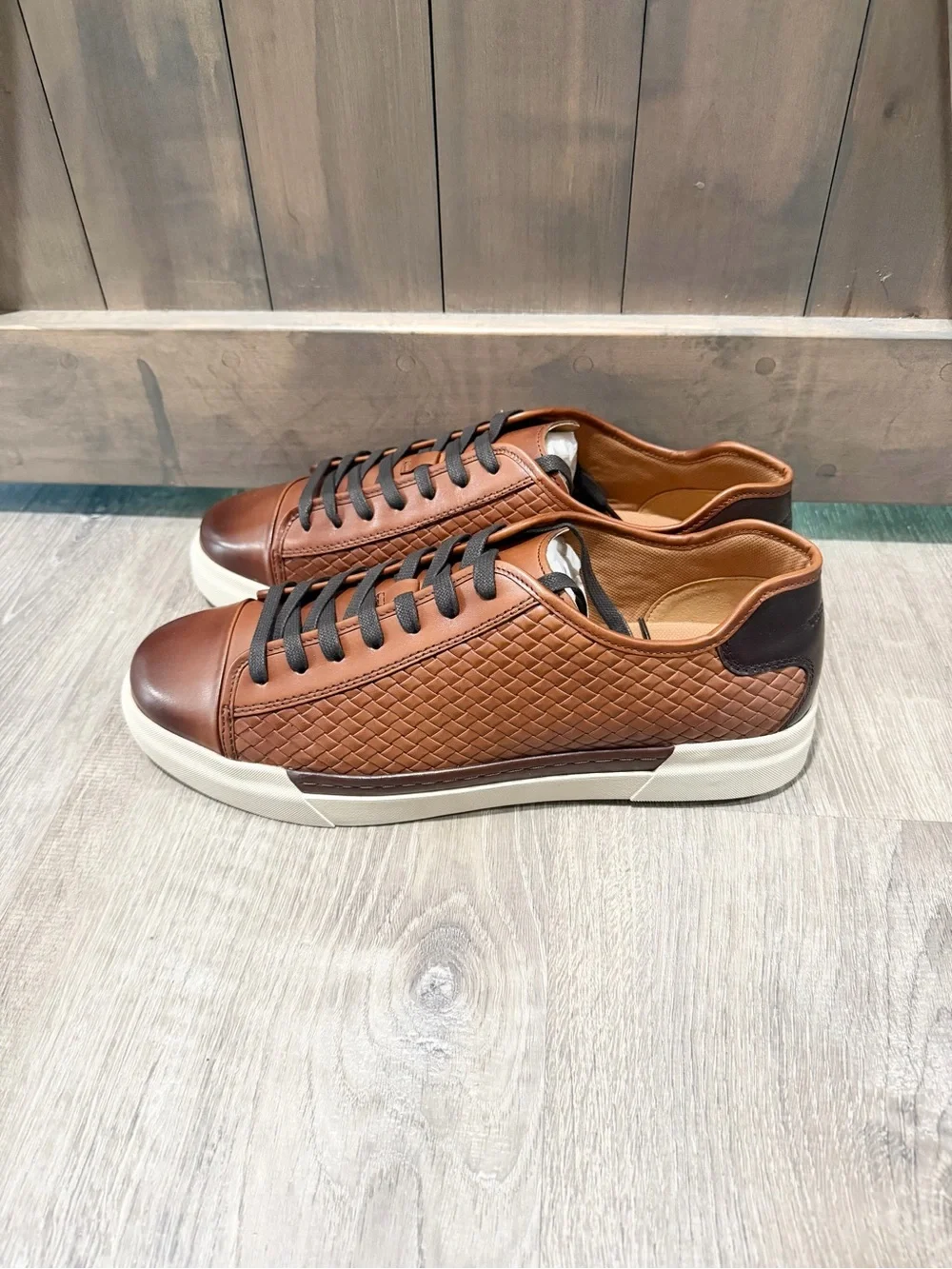 Vince Camuto new box