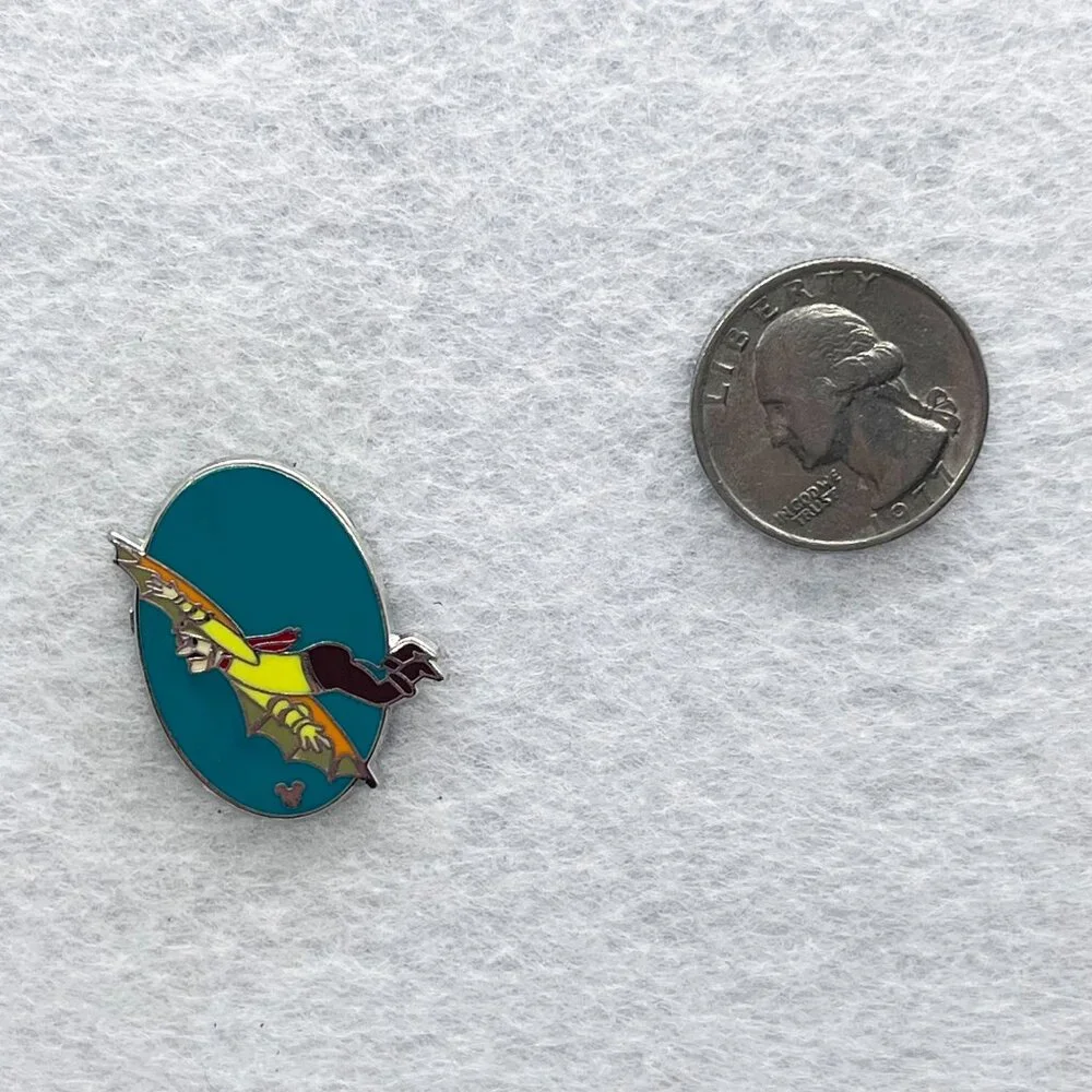 🔮 5/$25 Disney Mickey's Toontown Man With‎ Wings Pin