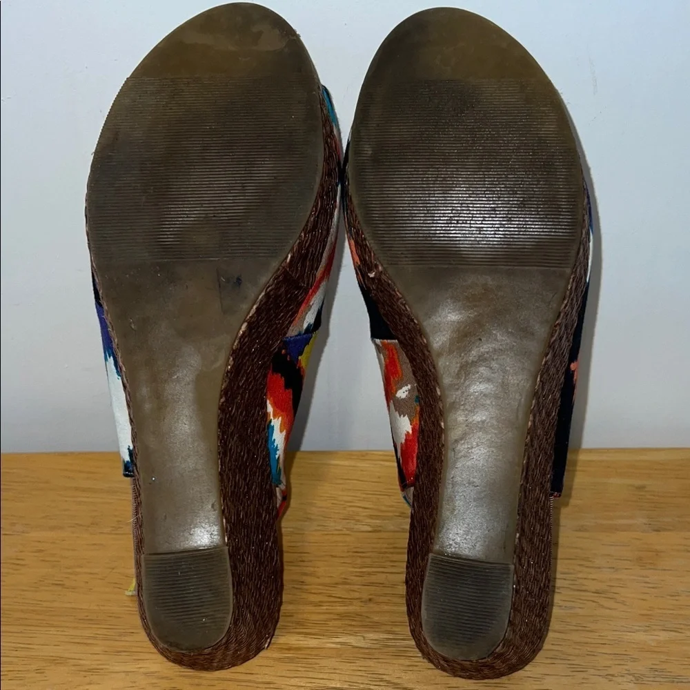 Mootsies Tootsies vibrant wedges
