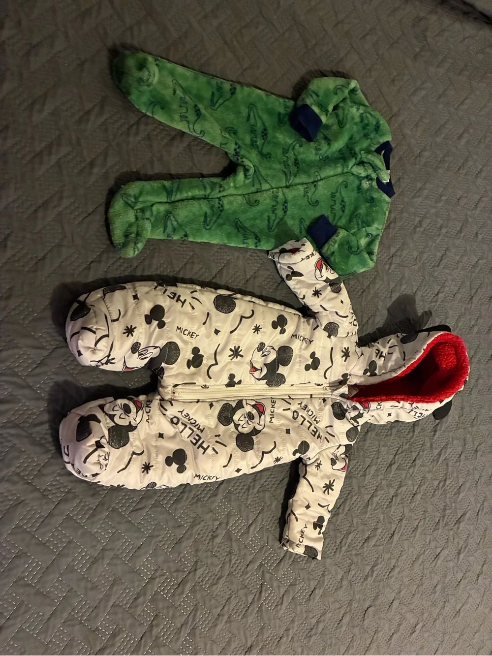Disney White Mickey Print One-Piece Footed Snowsuit with Red Lining 0-3 months