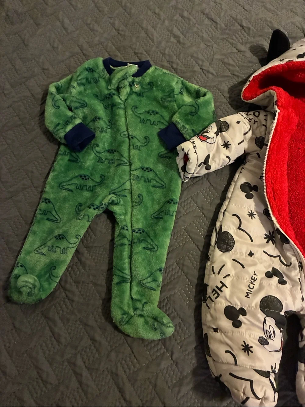 Disney White Mickey Print One-Piece Footed Snowsuit with Red Lining 0-3 months