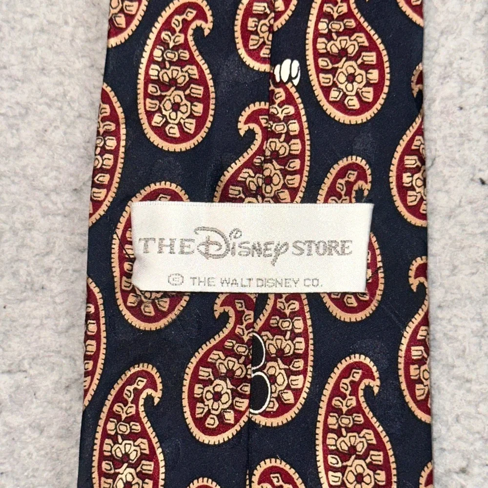 Disney store good