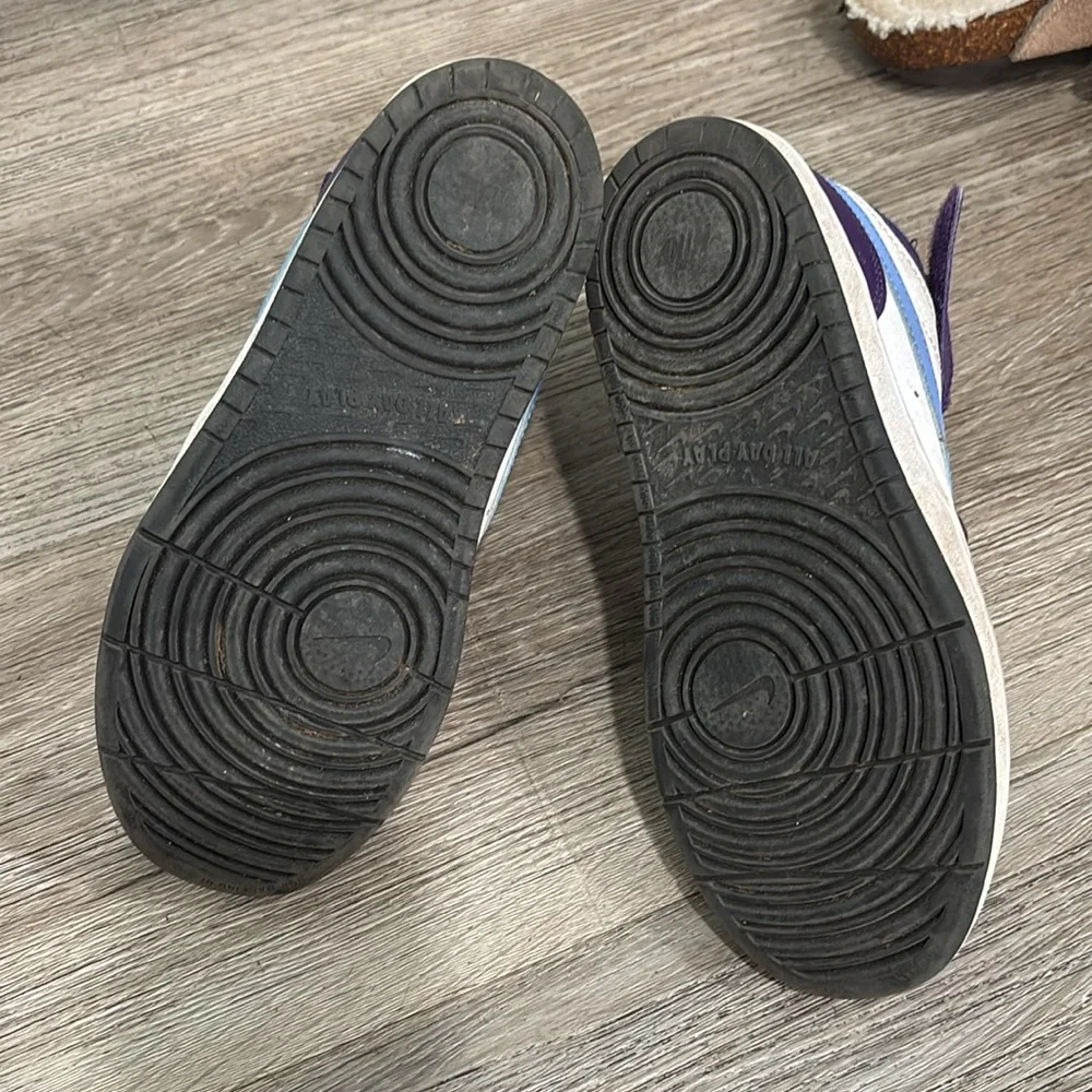 Nike girls high