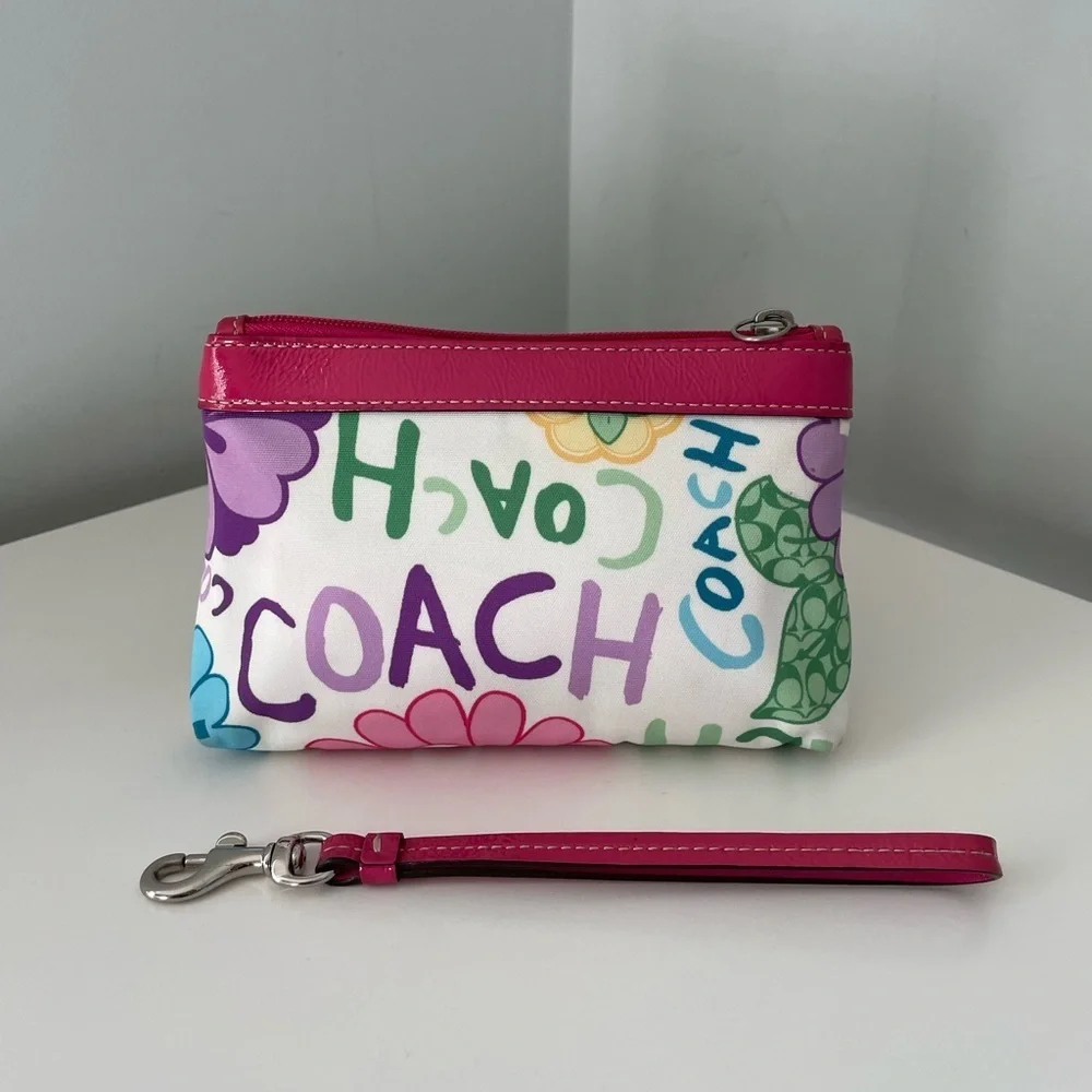 Coach Poppy Floral Wristlet | Vintage Y2k