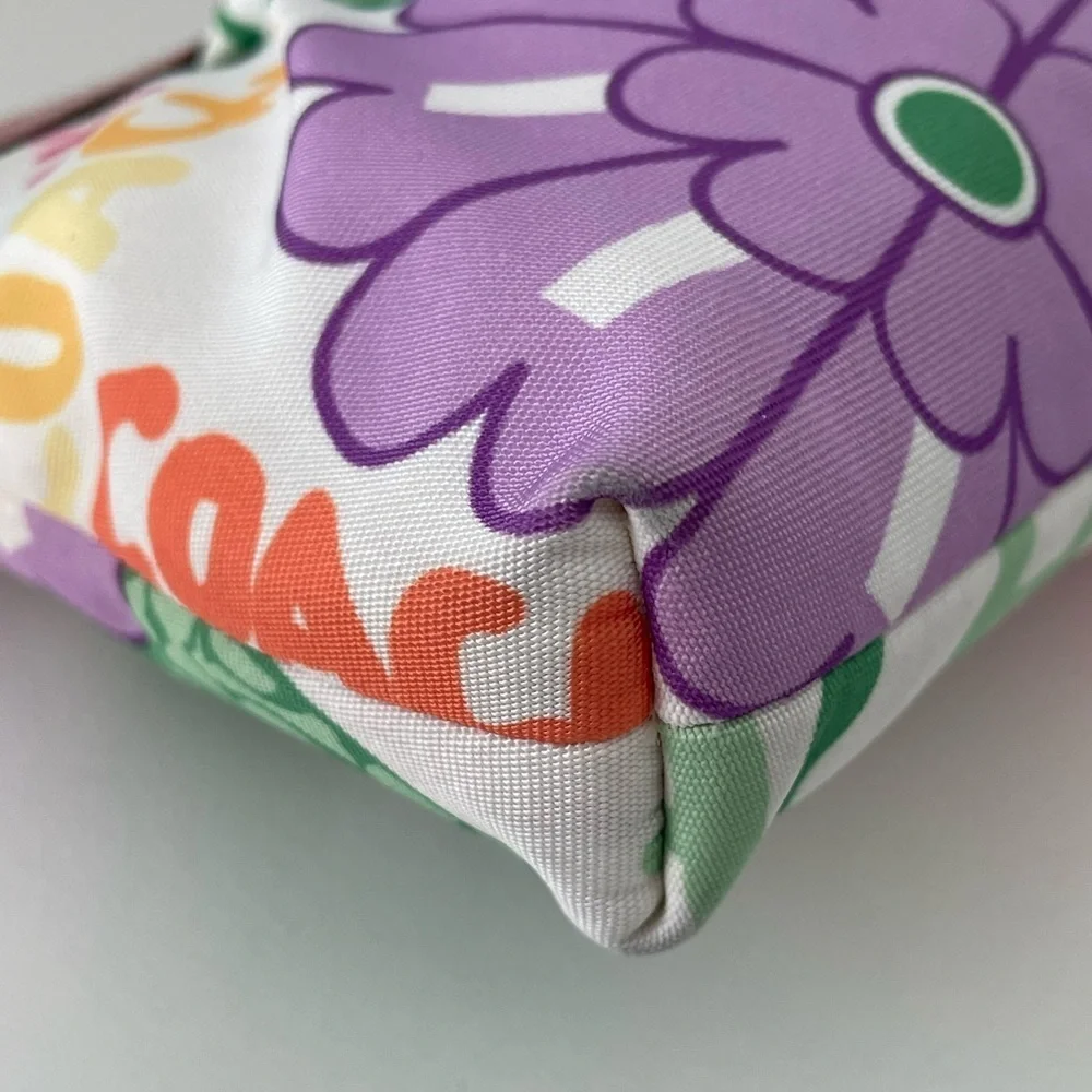 Coach Poppy Floral Wristlet | Vintage Y2k