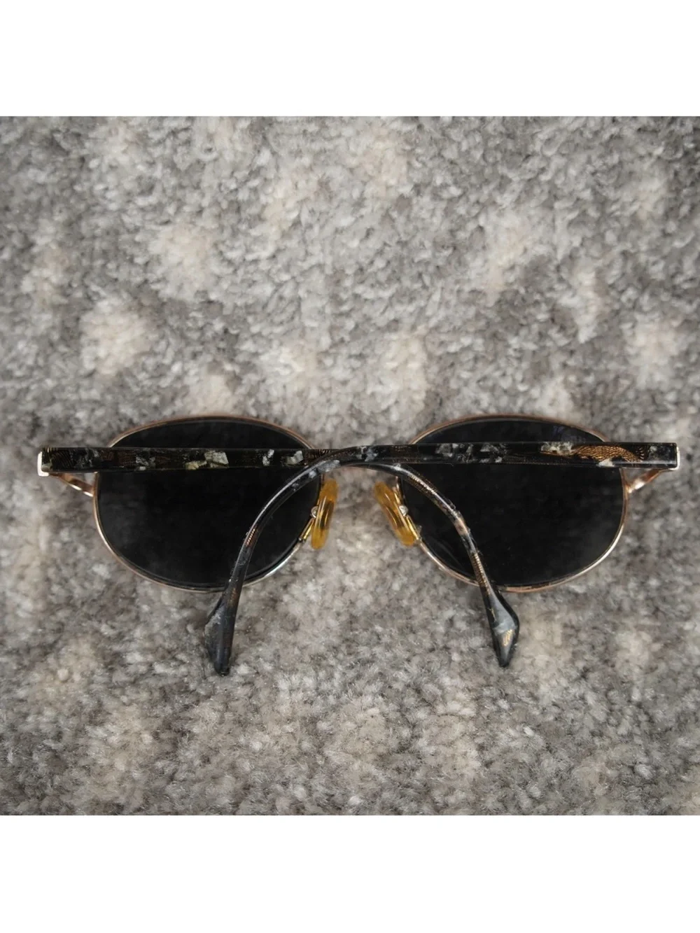 Gucci sleek oval