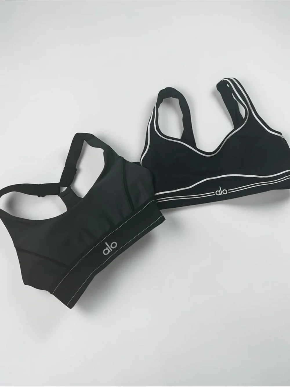 ALO Yoga pair alo