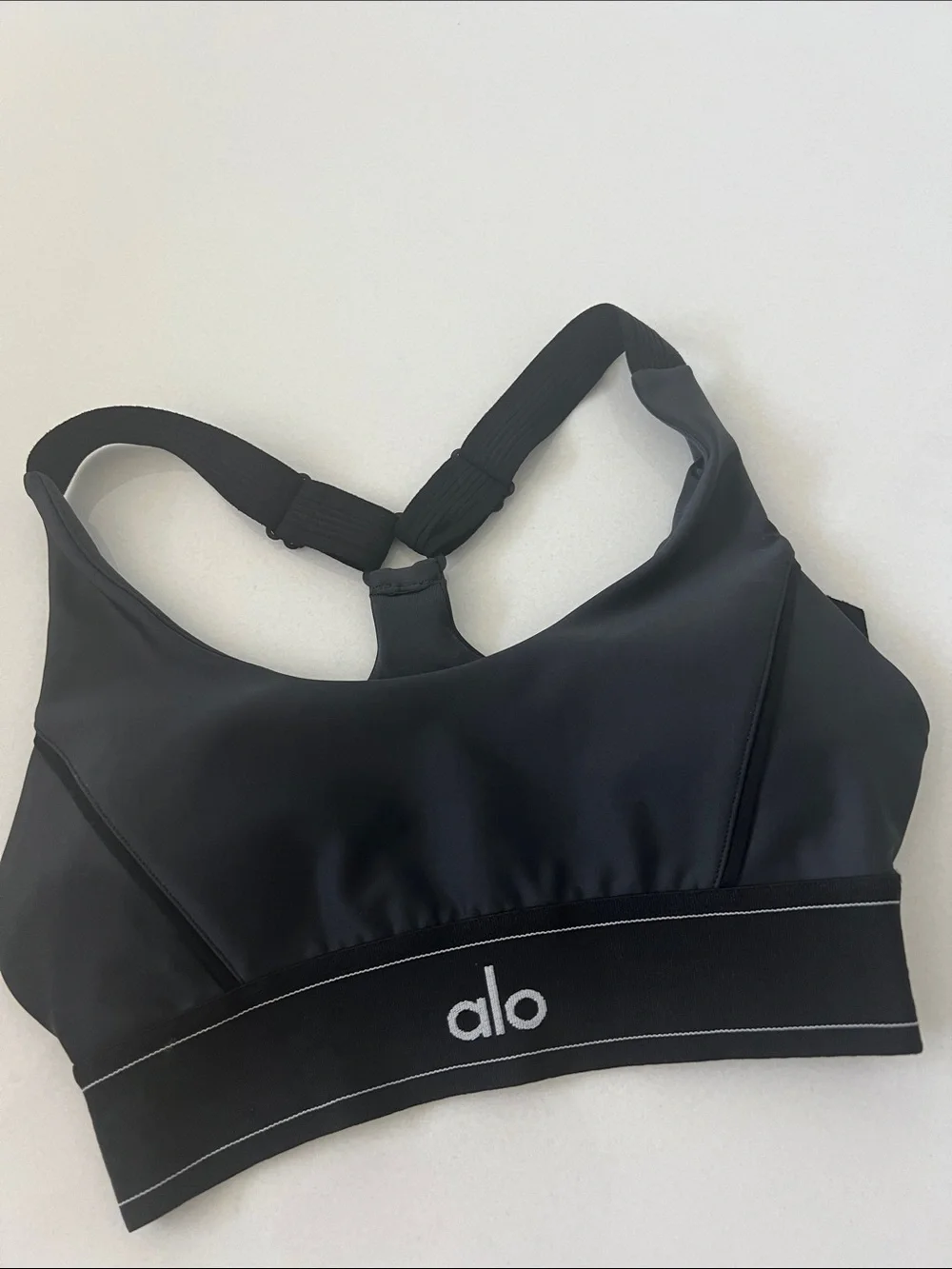 ALO Yoga pair alo
