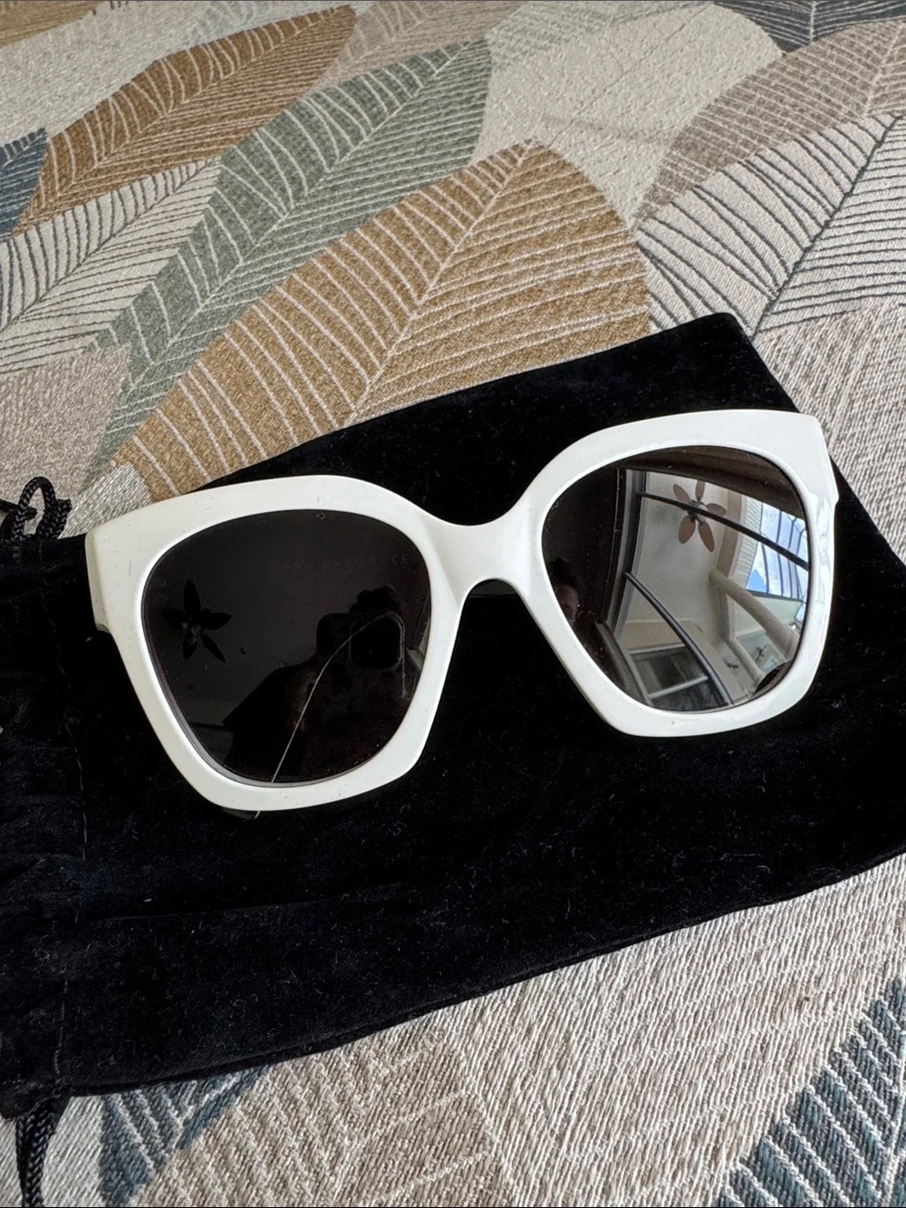 NWOT Marc Jacobs White Cat-Eye Sunglasses