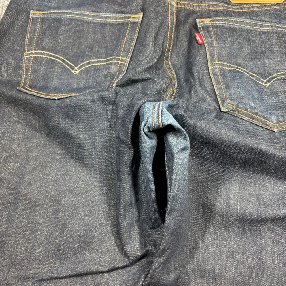 Levis details please
