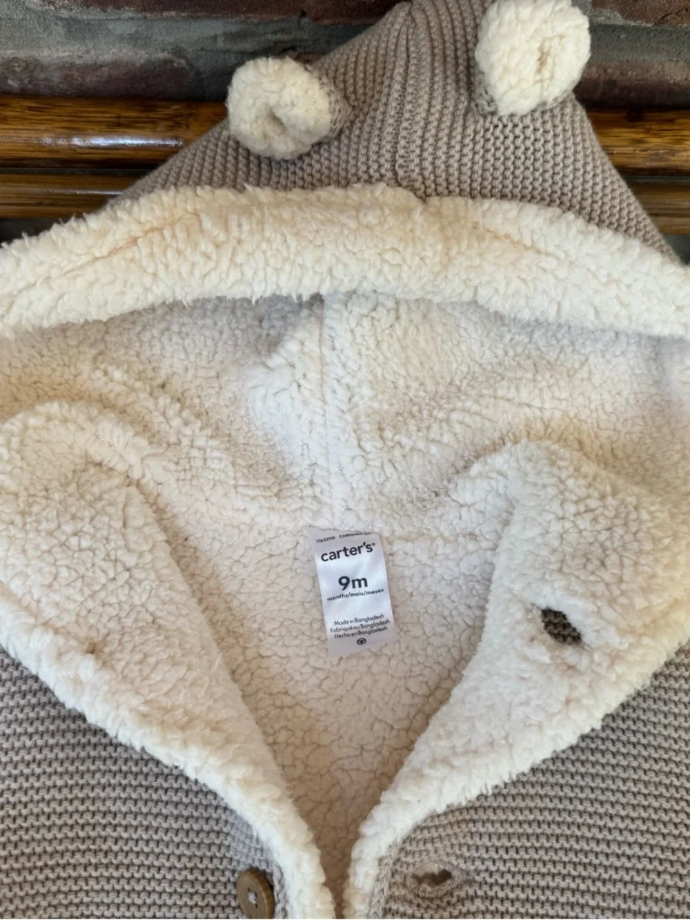 Carters knit exterior