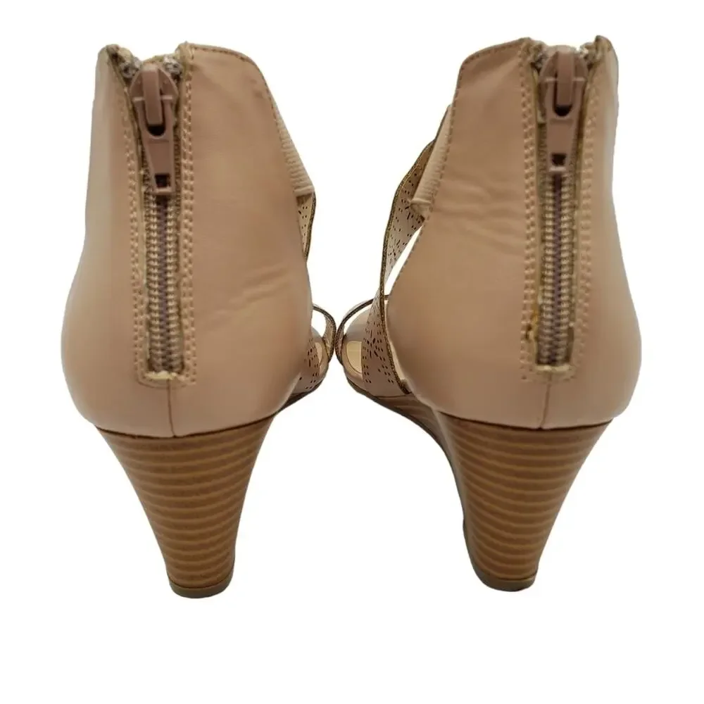 attention jude sandals