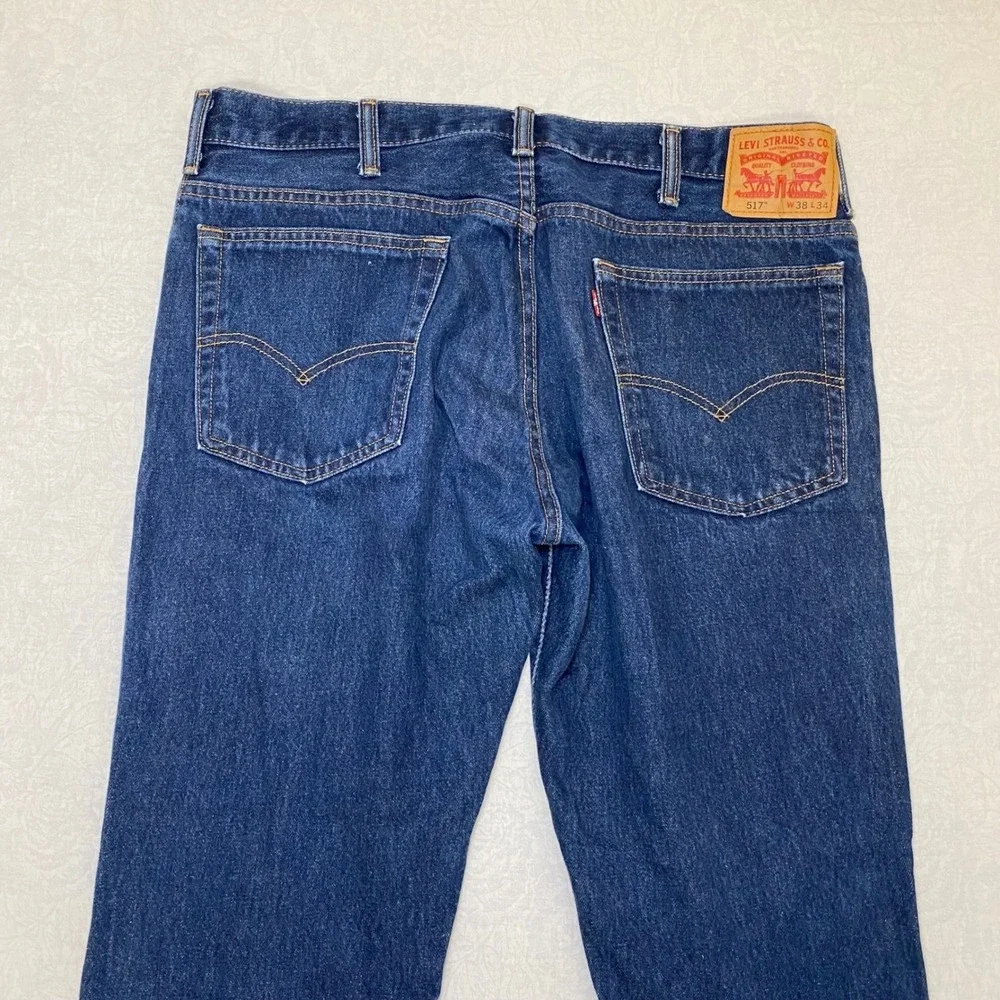Levis clean pair