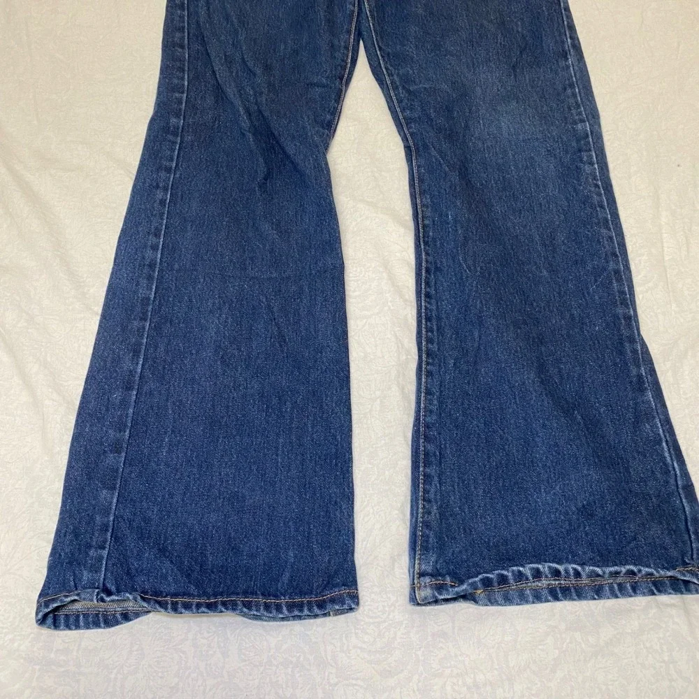Levis clean pair