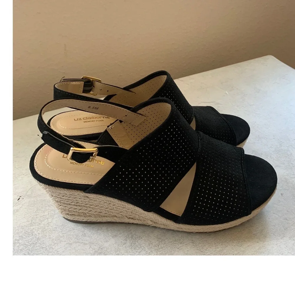 Liz Claiborne liz claiborne