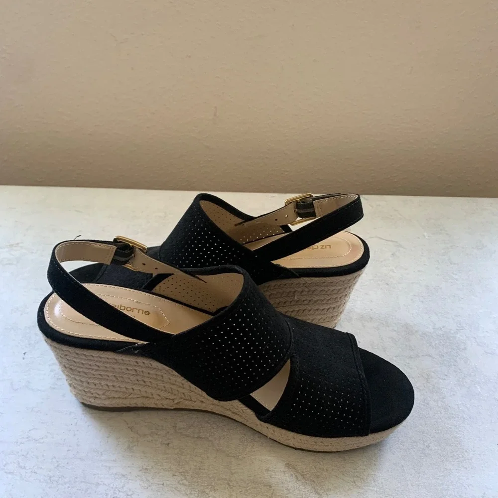 Liz Claiborne liz claiborne