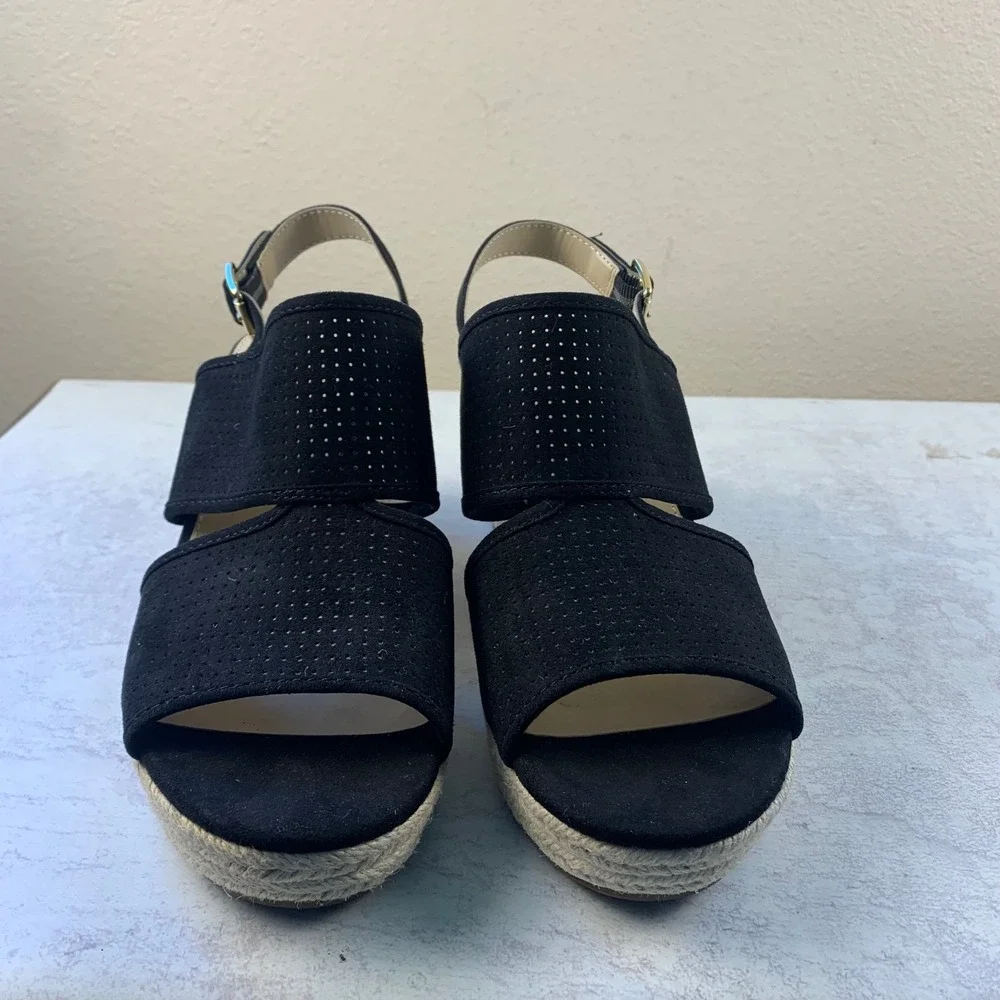 Liz Claiborne liz claiborne