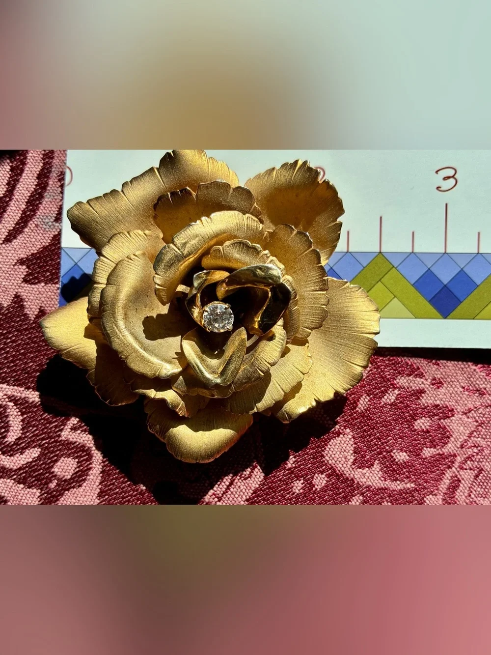 Unknown stunning gold