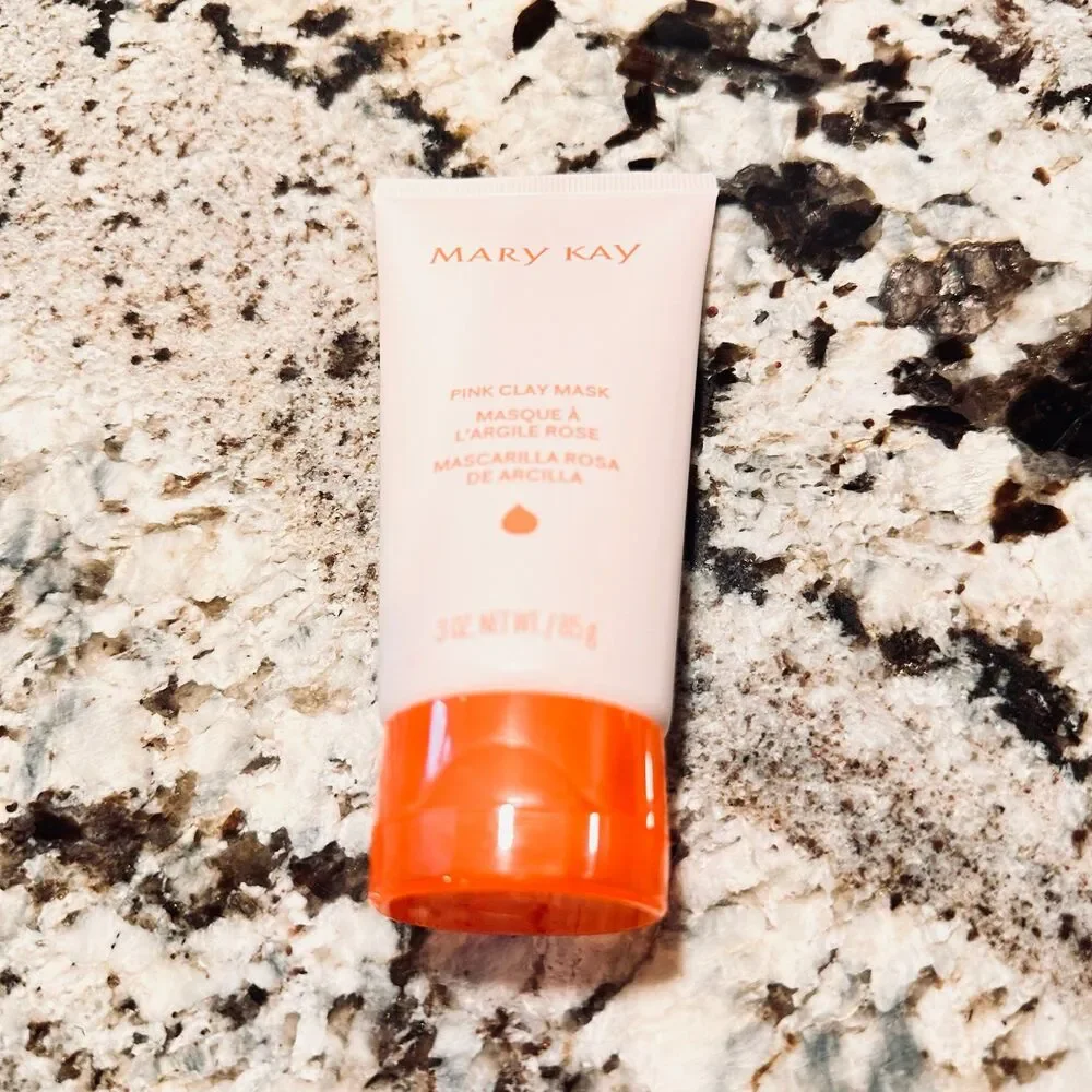 Mary Kay blends mask