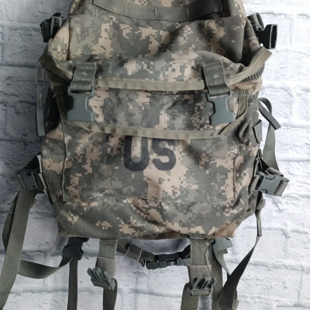 US Military MOLLE II Assault Pack ACU Digital Camo Tactical Backpack s10