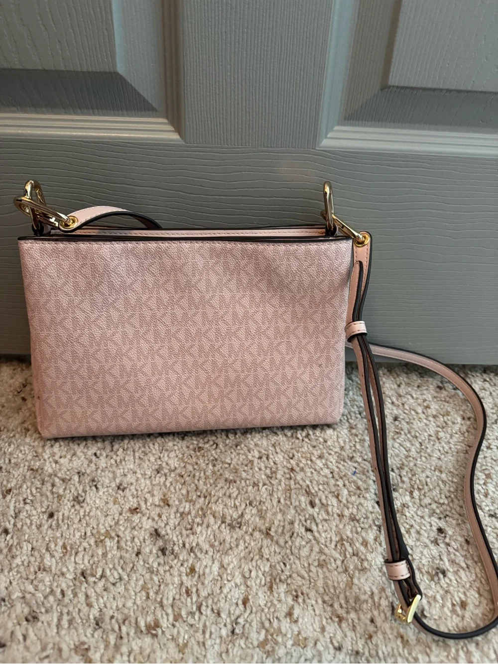 Michael Kors preowned good