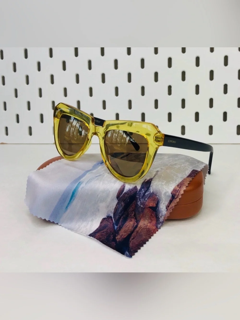 Komono stylish women