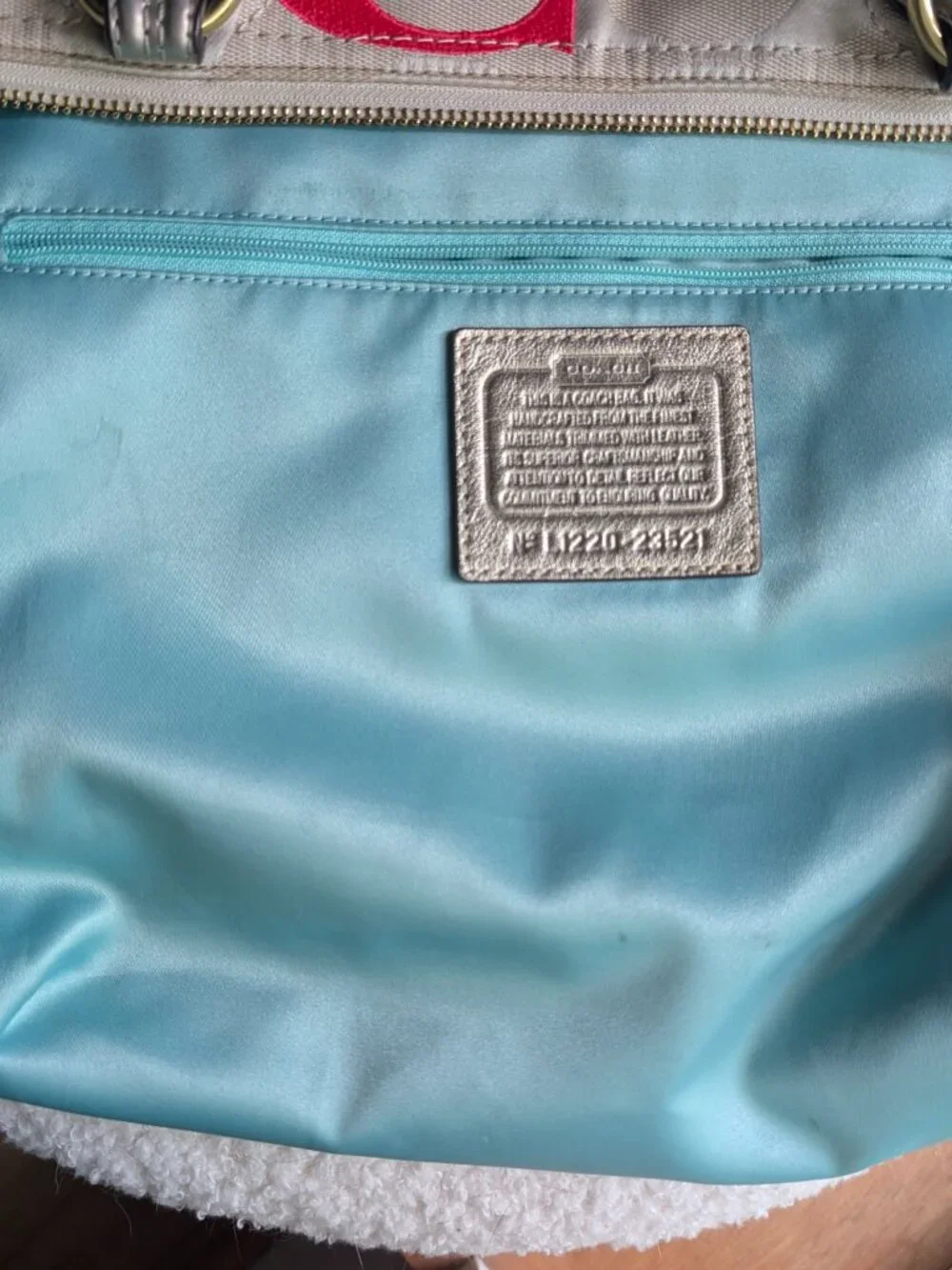 Coach poppy signature