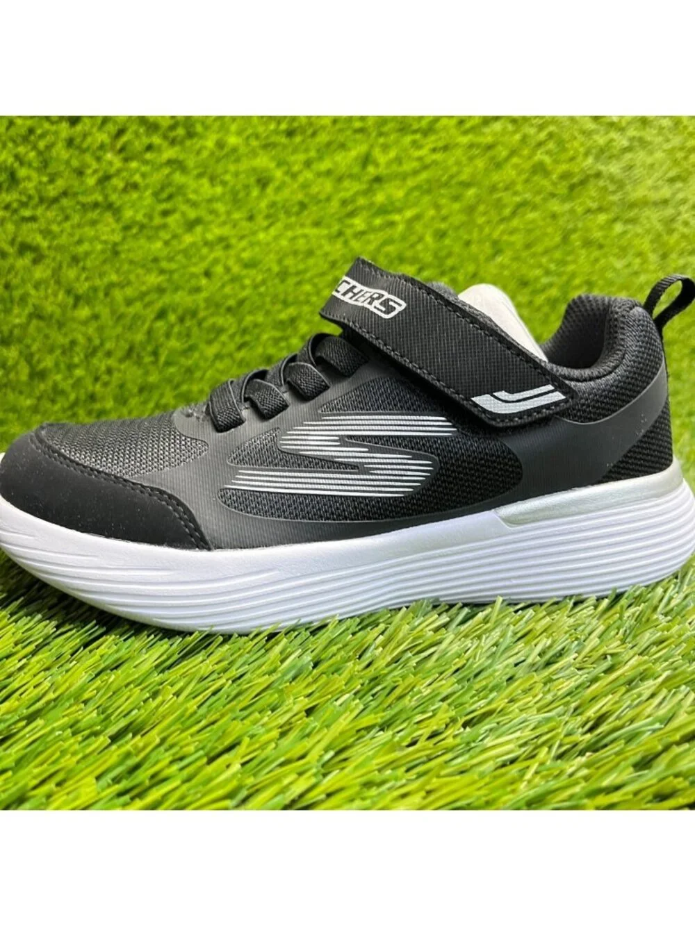 Skechers please review