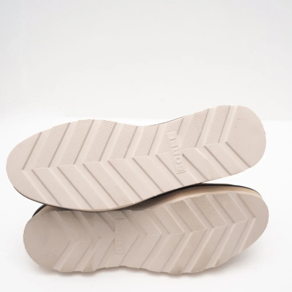 Sorel white shoe tags