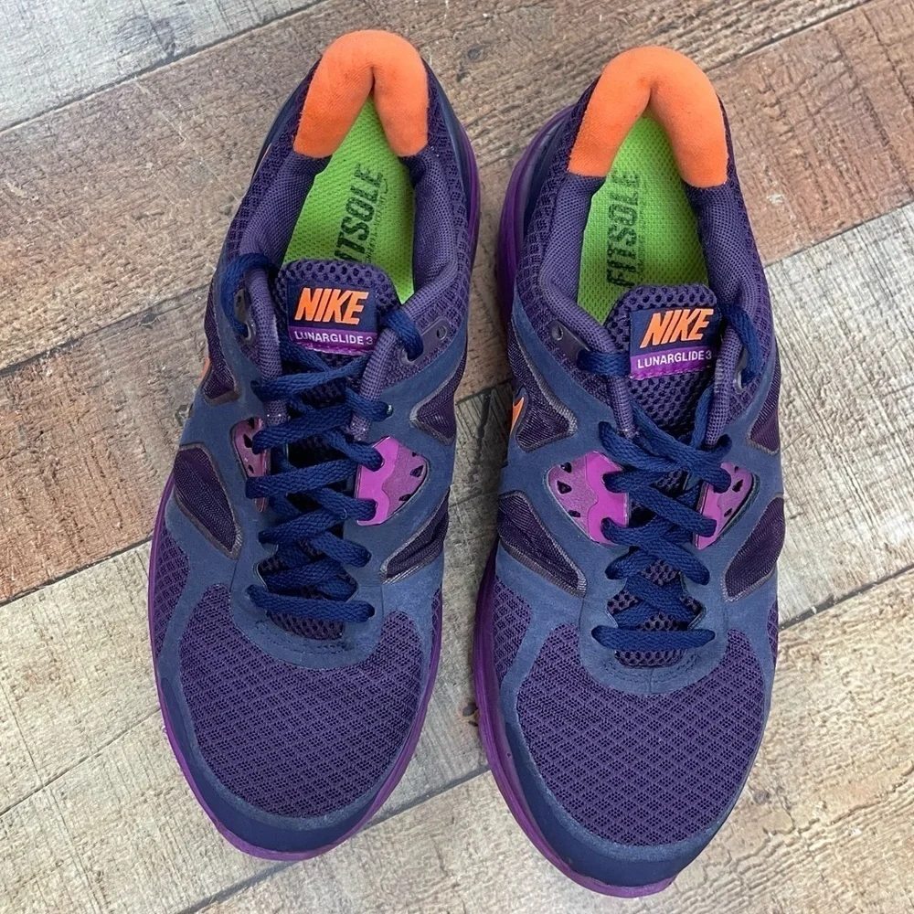 Nike two different