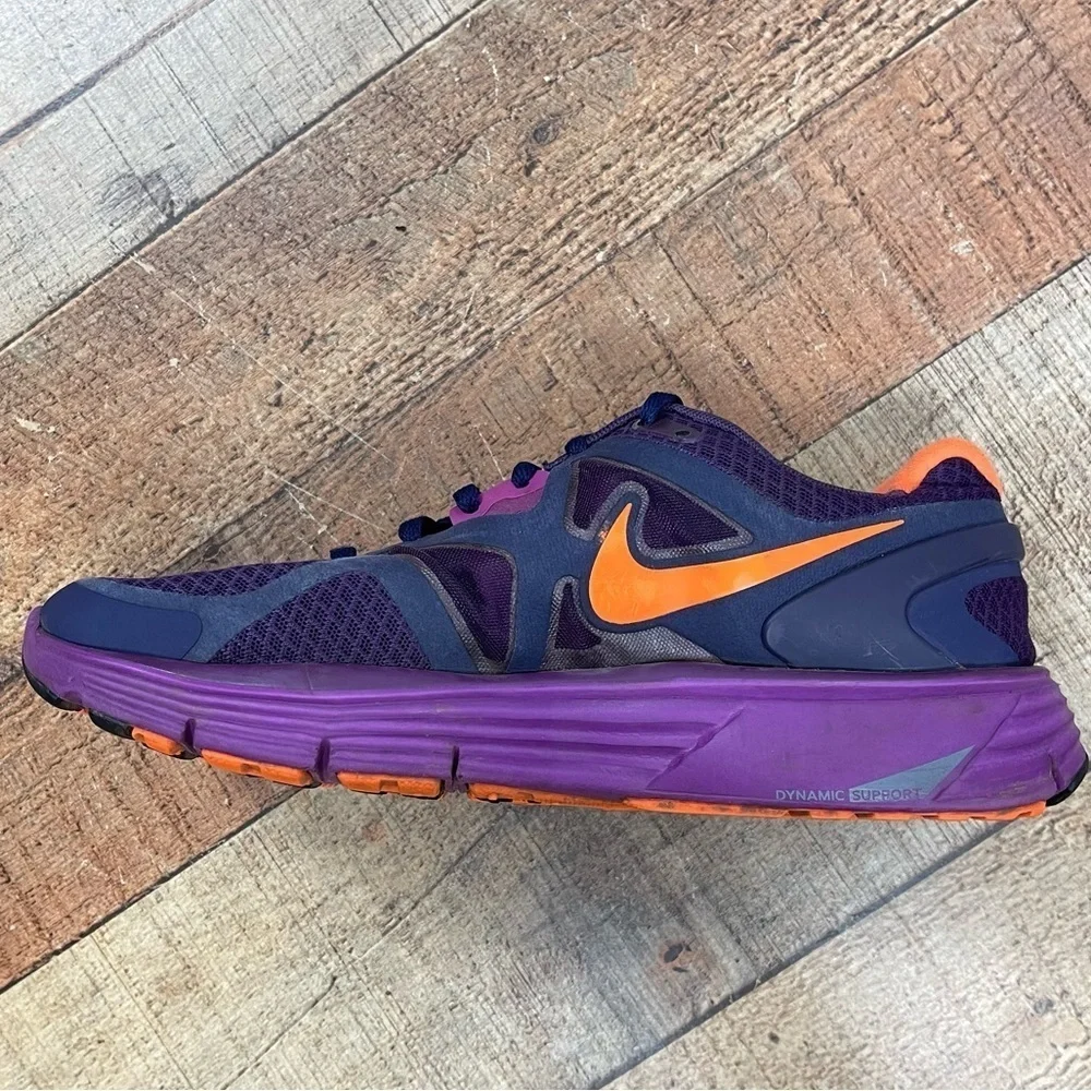 Nike two different