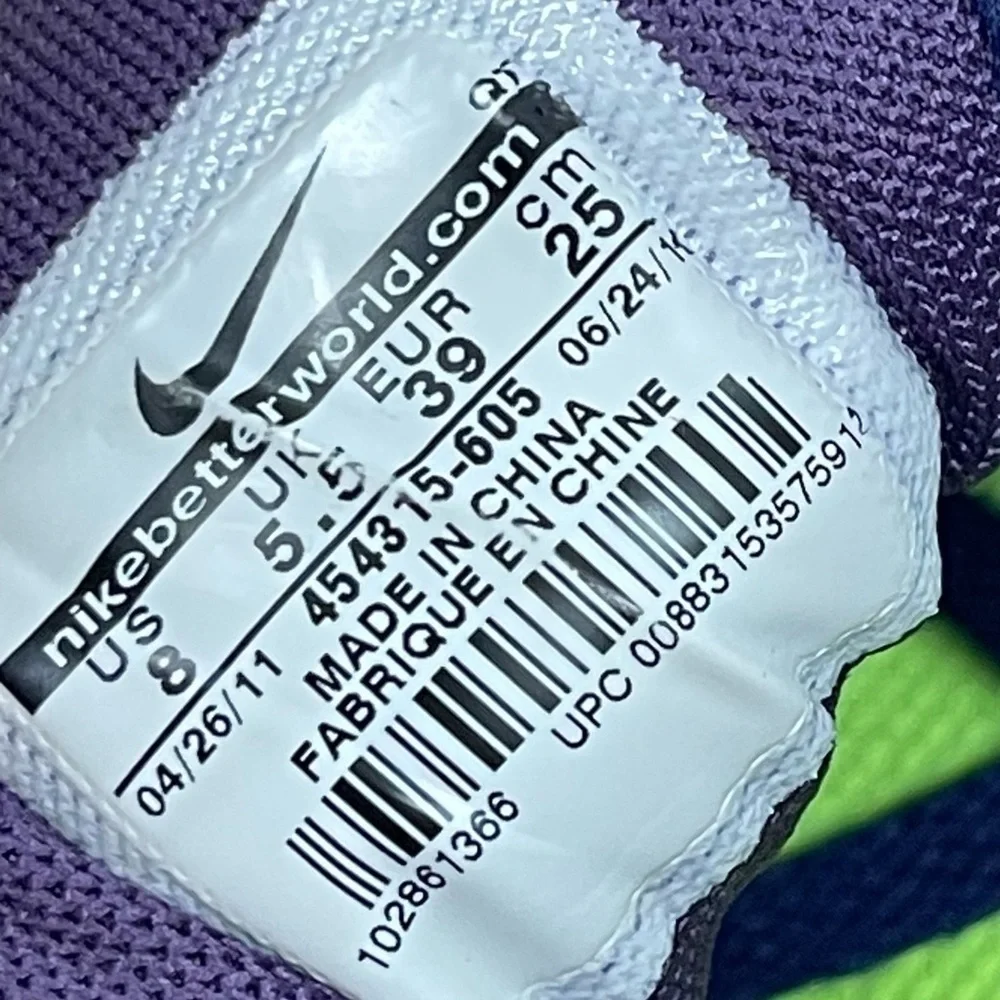 Nike two different