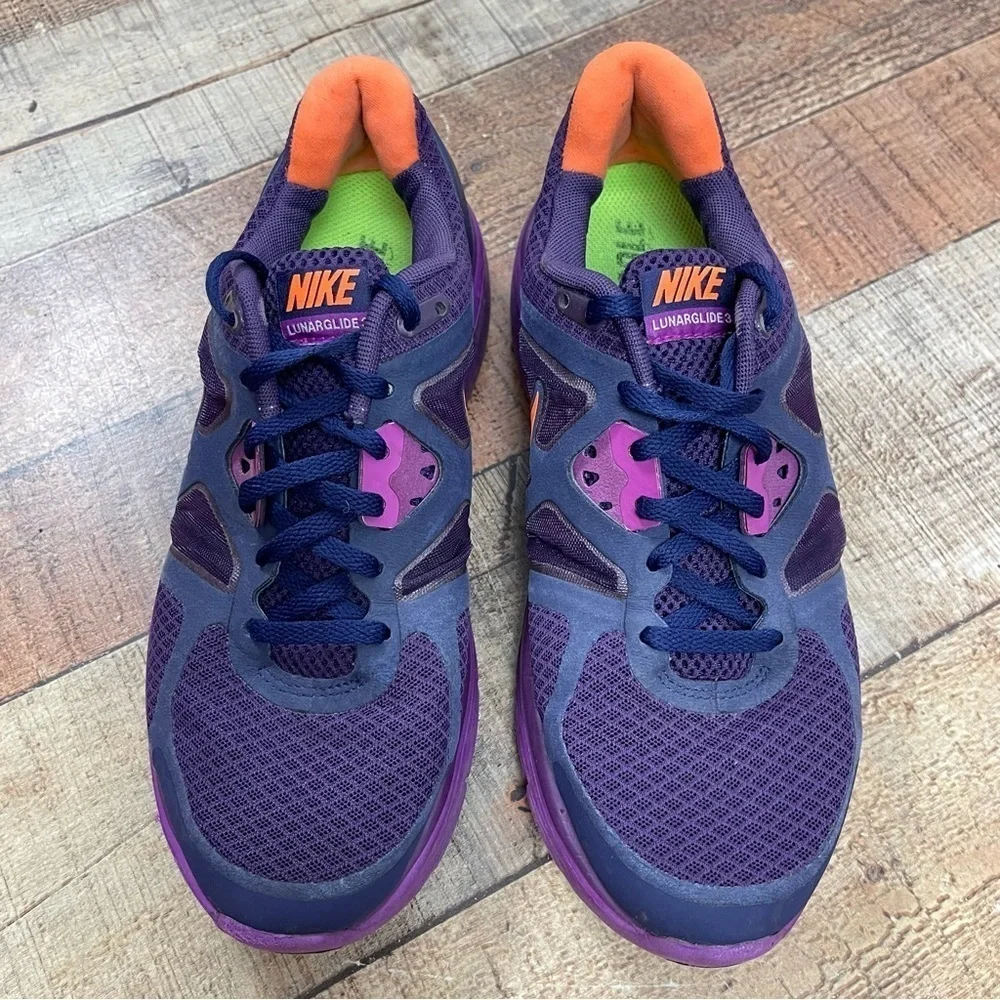 Nike two different