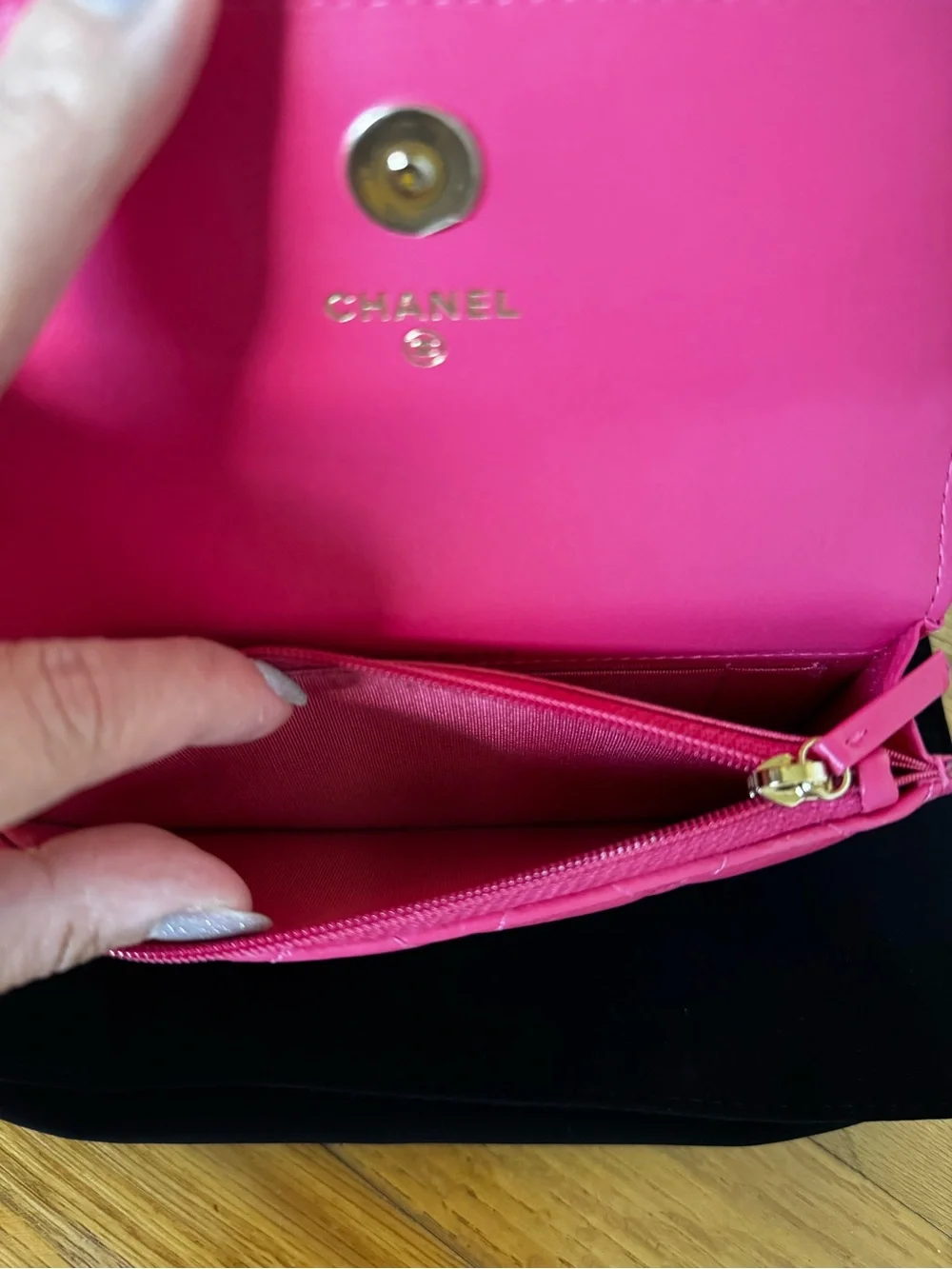 CHANEL compact quilted