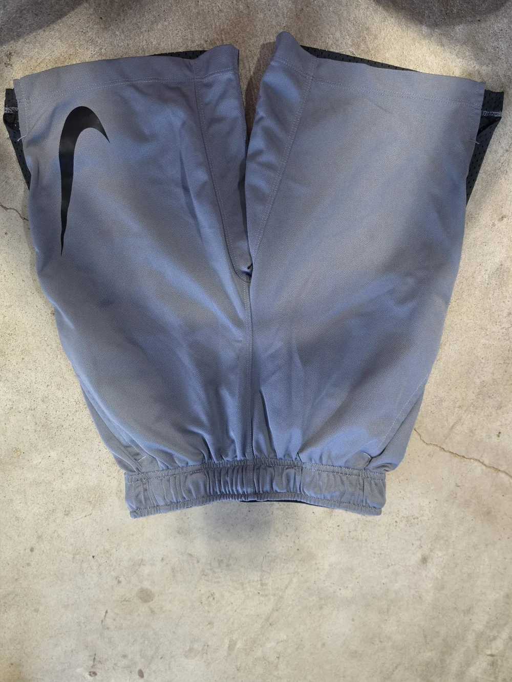 Nike Boys Gray Black Dri-FIT Basketball Athletic Shorts Size Small