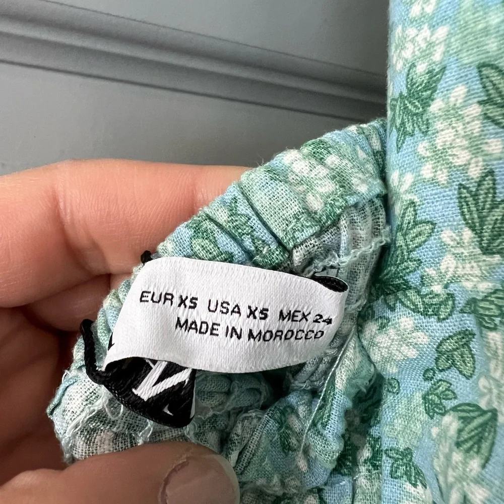 Zara #floraljumpsuit fabric