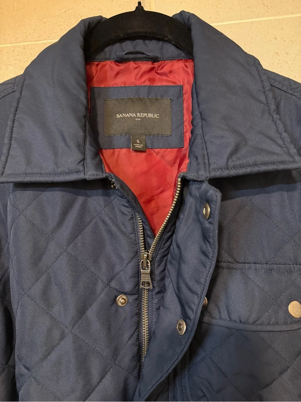 Banana Republic base lightly