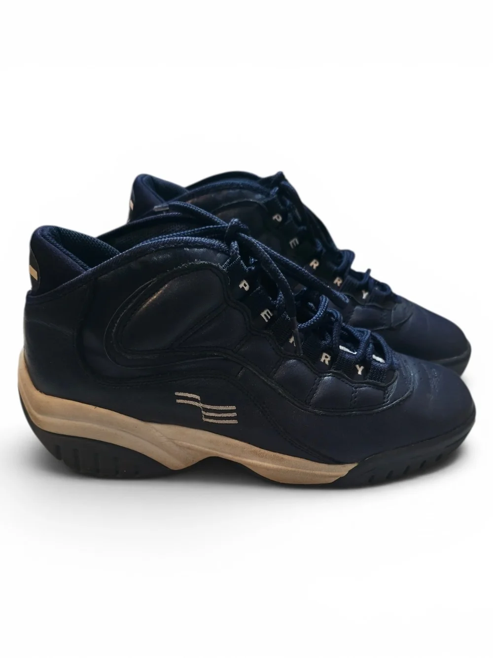 Perry Ellis perry ellis