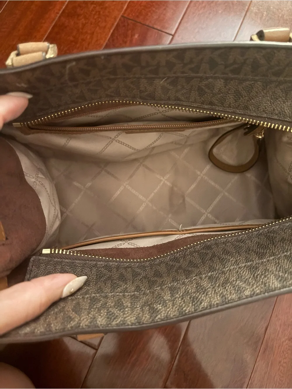 Michael Kors leather michael tote