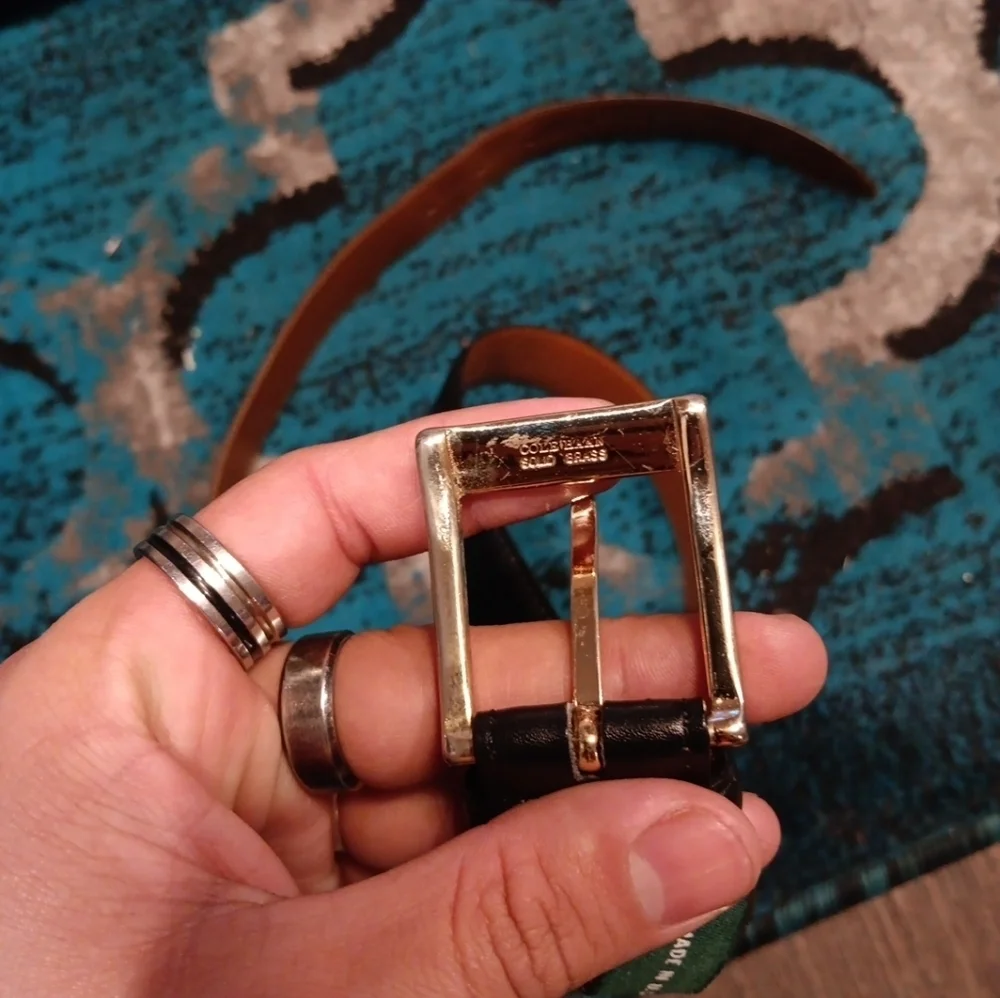 Cole Haan stylish belt features