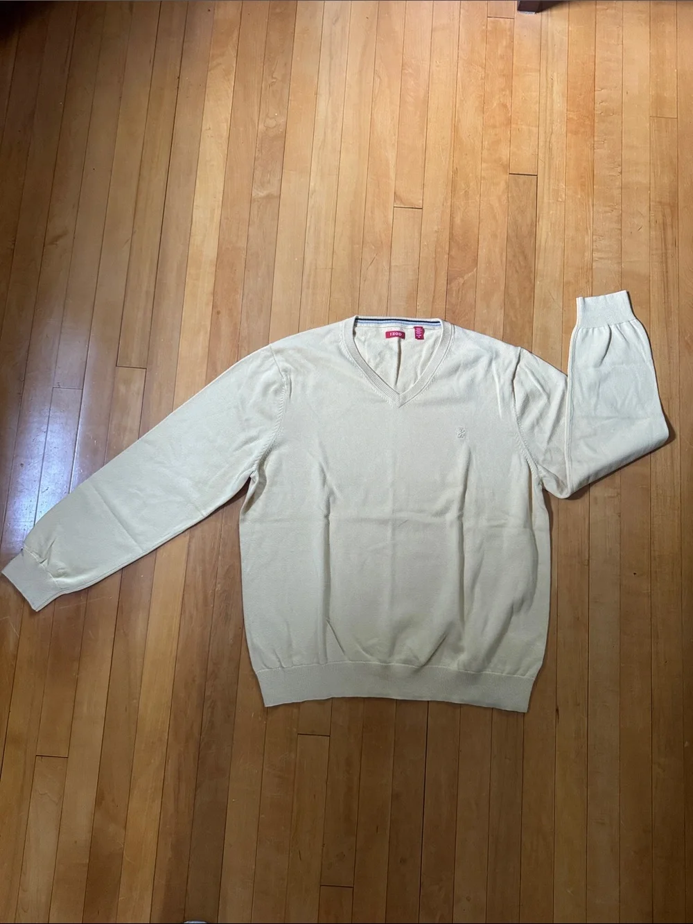 Izod Men's V-Neck lightweight Sweater in saffron yellow mens XL