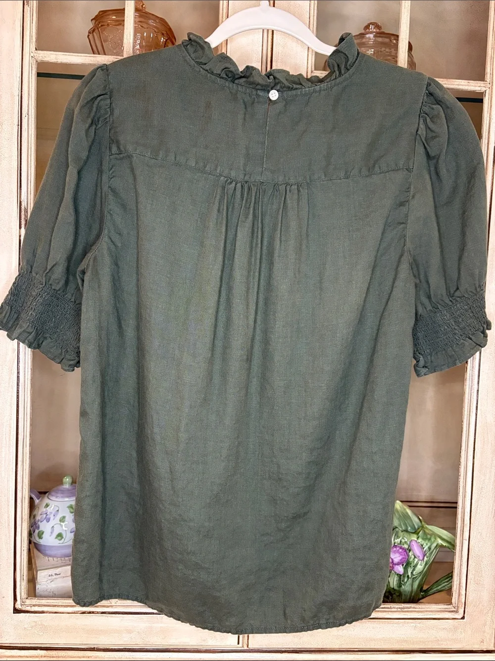 EUC J. Crew 100% Linen Ruffle Neck Puff Sleeve Top in Olive Green