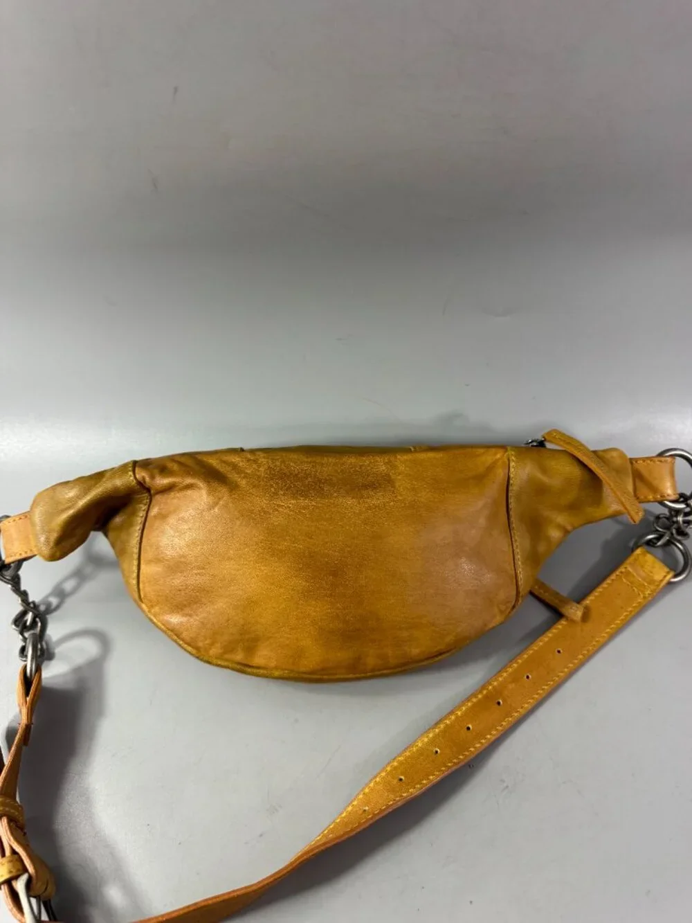 Free People exterior 100%