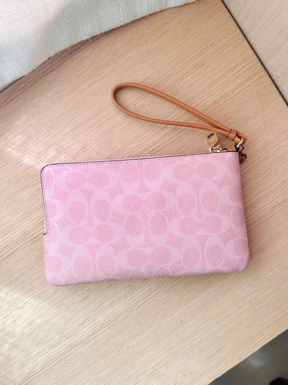 Coach new tag