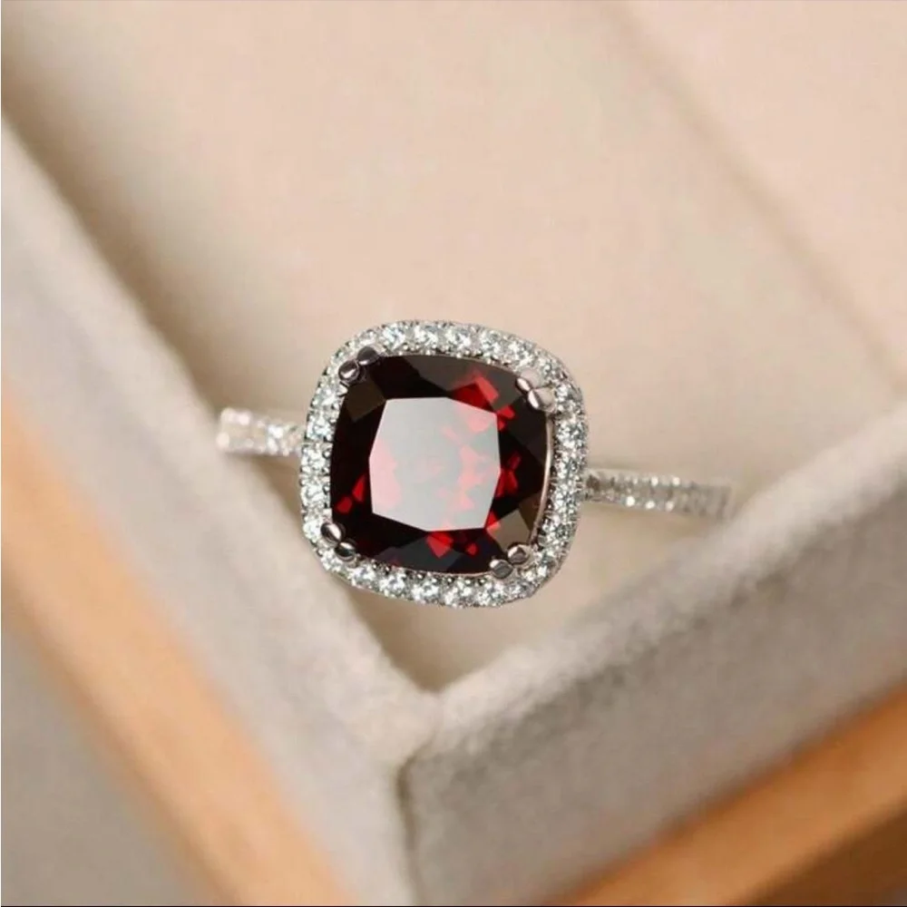 Elegant Silver and Red Gemstone Ring