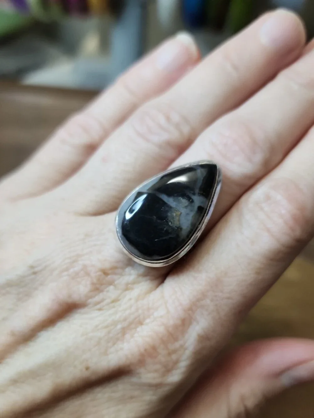 N/A elegant black