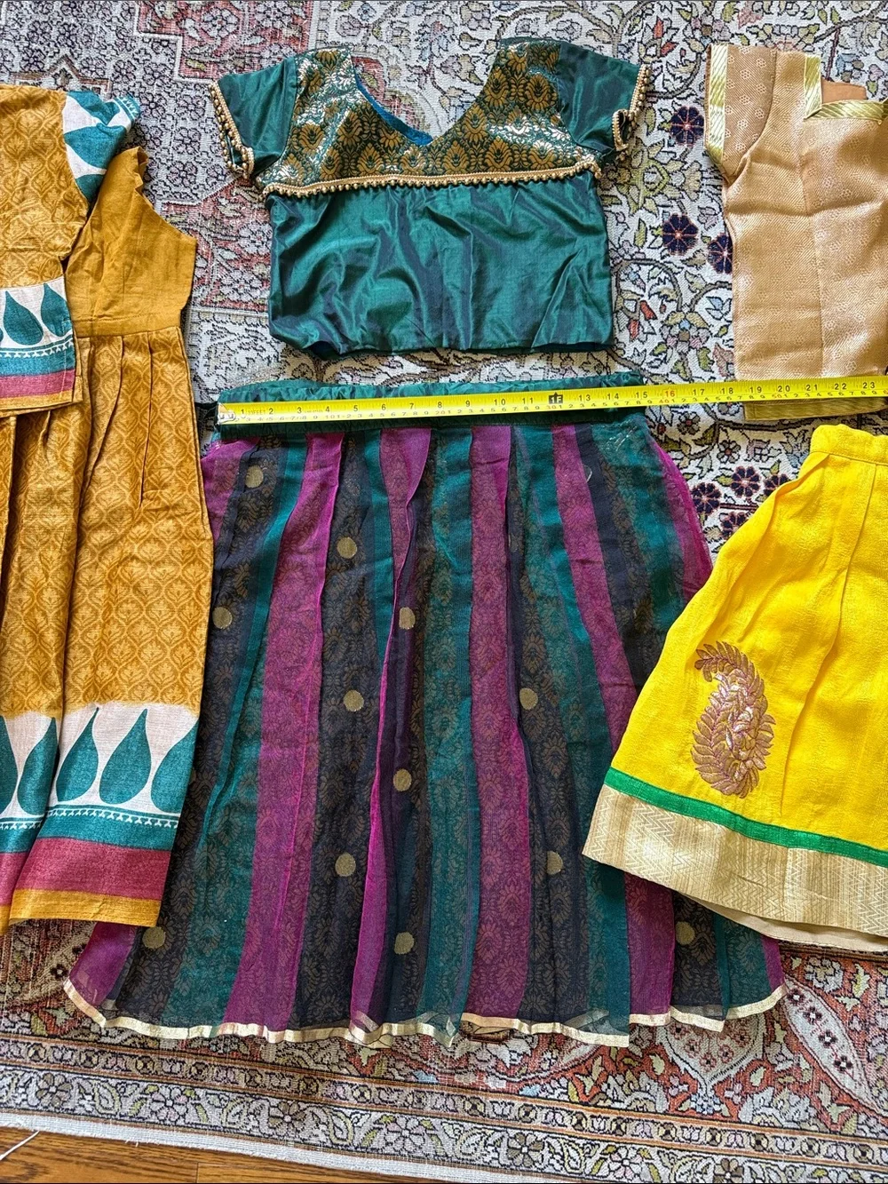 Lot of 3 Traditional dresses size girls 5-8 see measurements 💚💜💛